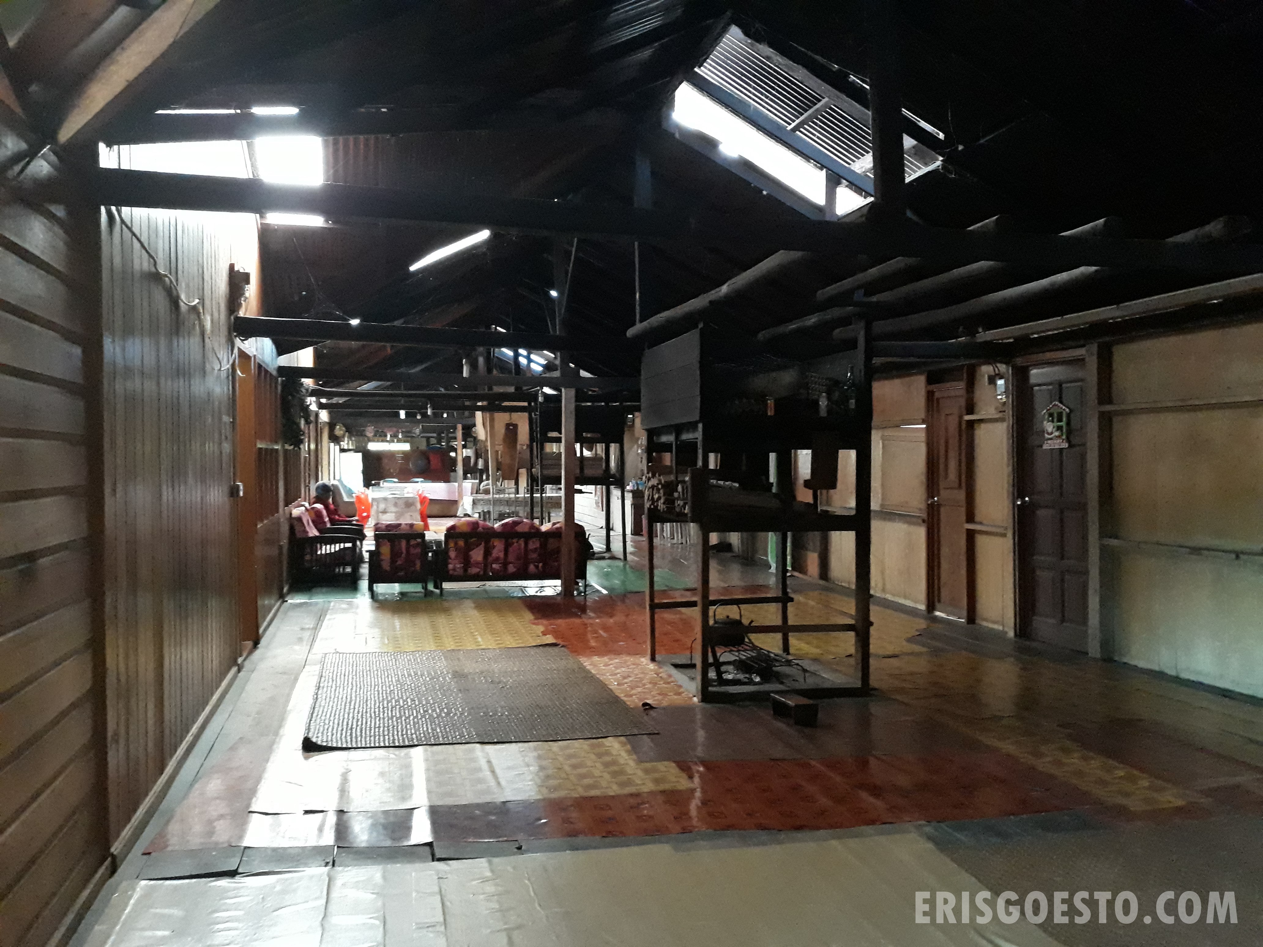 What Does a Kelabit Longhouse Look Like? I Visit One in Bario, Sarawak