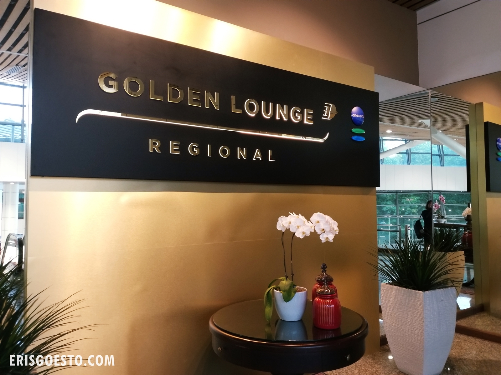 Review: Malaysia Airlines Regional Golden Lounge, Kuala Lumpur International Airport