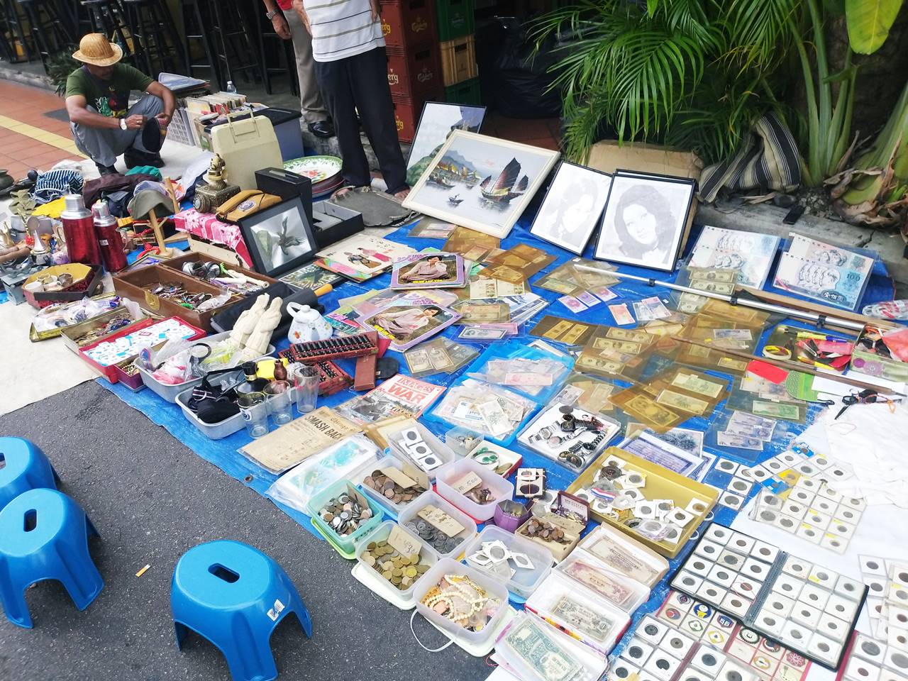 Pasar Karat: Jonker Street Melaka’s Antique Collector’s Market