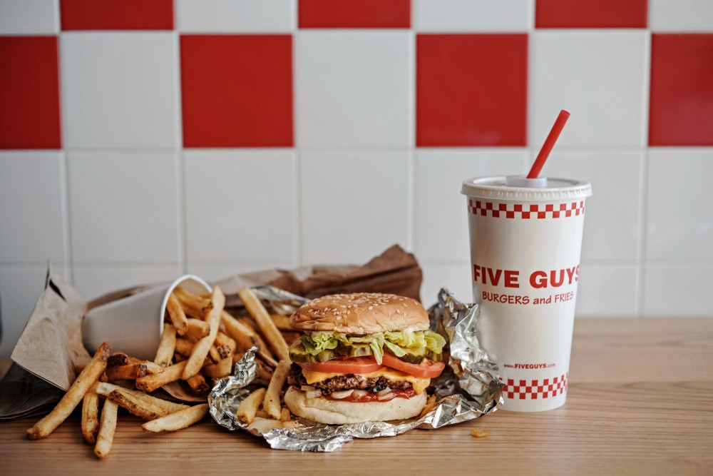 Singapore Welcomes FIVE GUYS and I’m Honestly Jelly