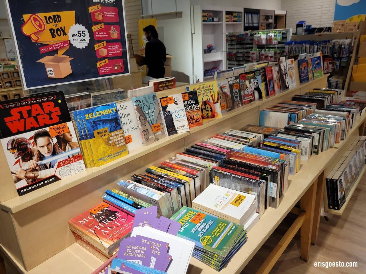 Borders Clearance Sale @ Quill City Mall – I Got RM3,000 Worth of Books for Just RM55!?