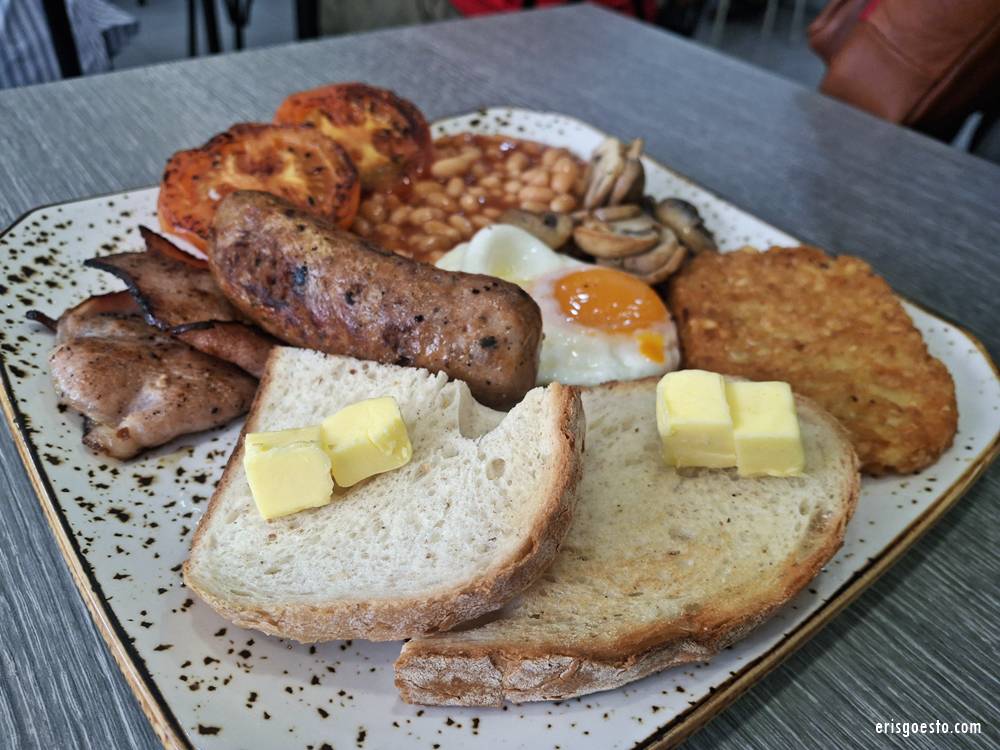Sausage KL Cafe & Deli, Holiday Place Ampang – Authentic English Breakfast in KL